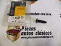 Tornillo Parasol y Asidero Renault Clio Ref: 7703026019