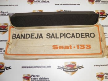 Bandeja Salpicadero Seat 133
